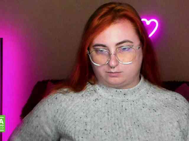 Aliciaredluv webcam