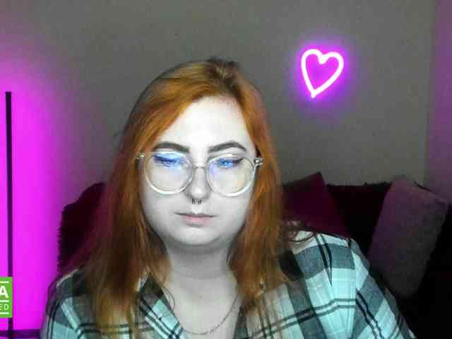 Aliciaredluv webcam