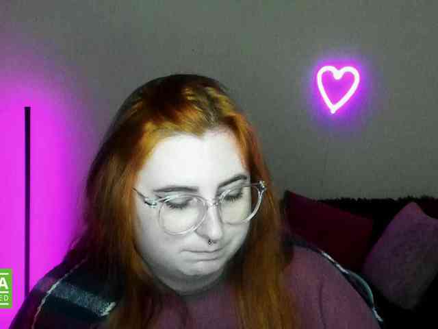 Aliciaredluv webcam