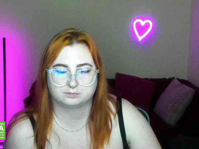 Aliciaredluv webcam