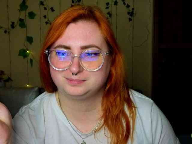 Aliciaredluv Live Webcam on BongaCams