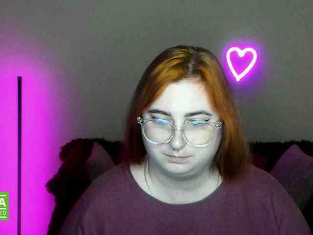 Aliciaredluv webcam