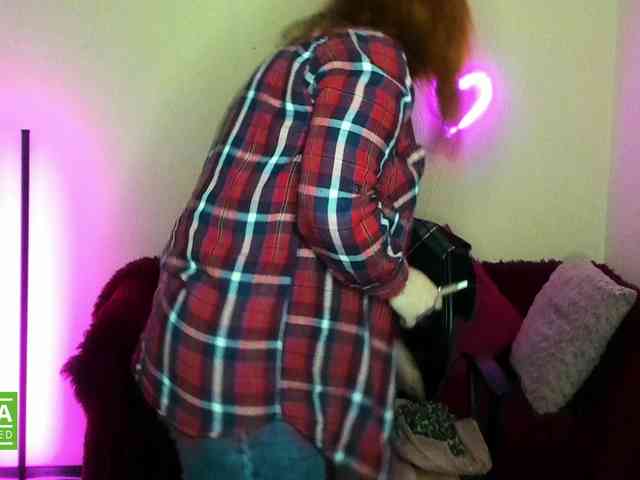 Aliciaredluv webcam