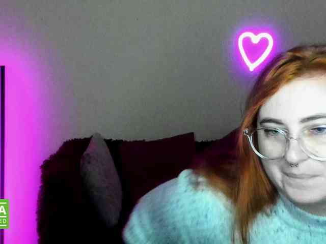 Aliciaredluv webcam