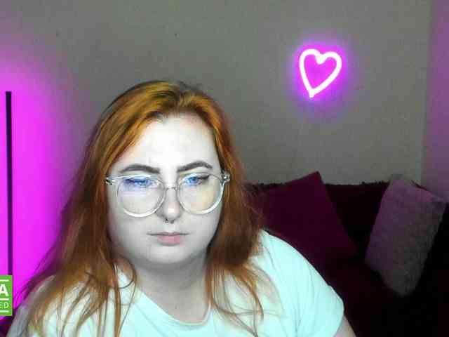 Aliciaredluv webcam