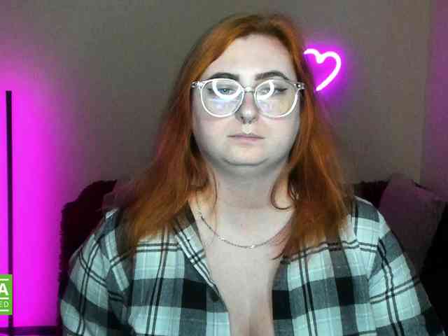 Aliciaredluv webcam
