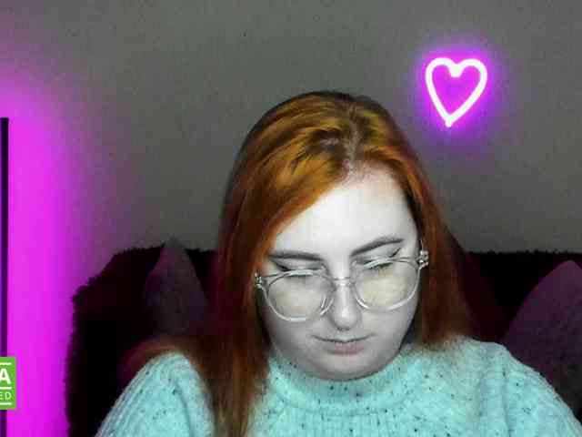 Aliciaredluv webcam