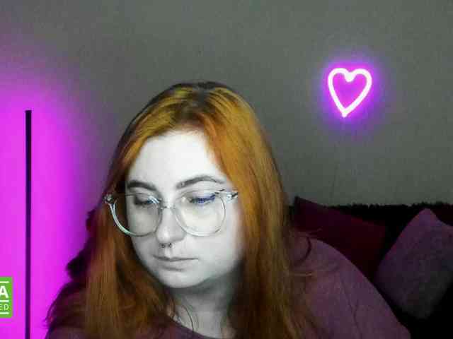 Aliciaredluv webcam