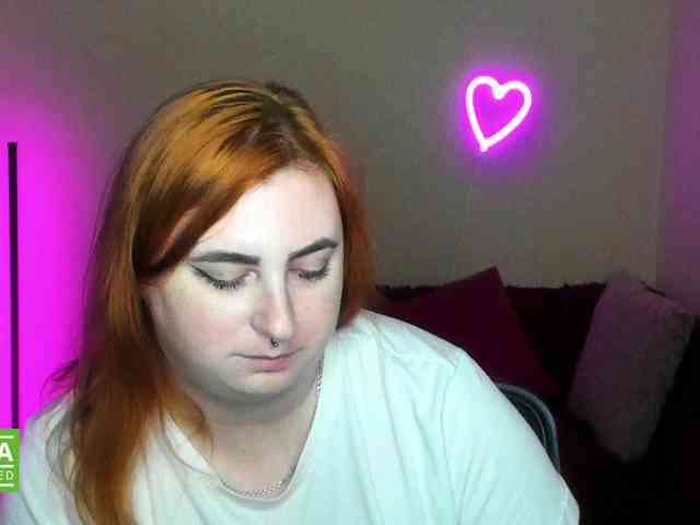 Aliciaredluv webcam