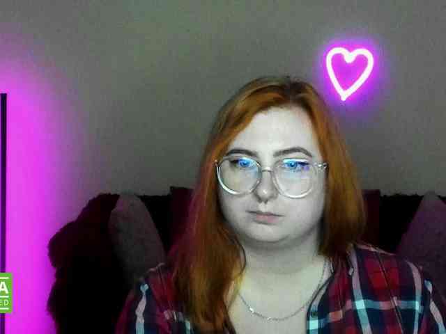 Aliciaredluv webcam