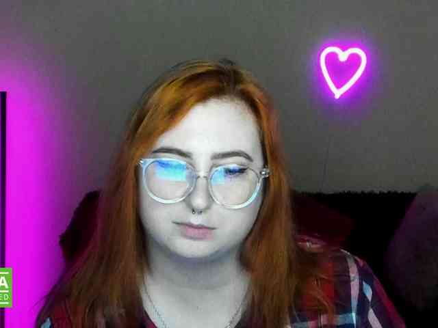 Aliciaredluv webcam