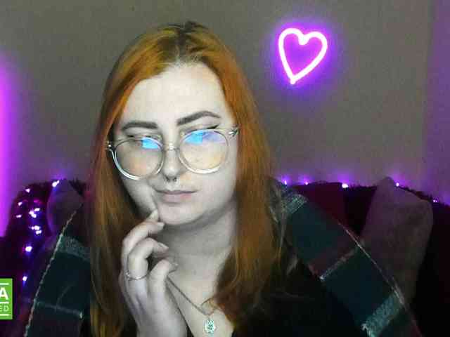 Aliciaredluv Live Webcam on BongaCams