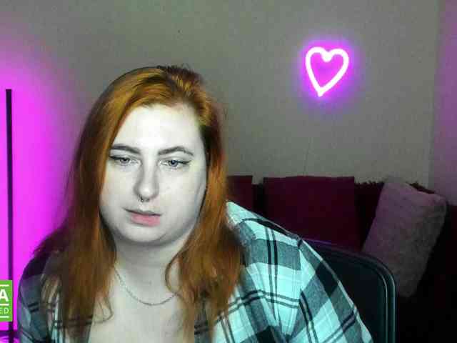 Aliciaredluv webcam
