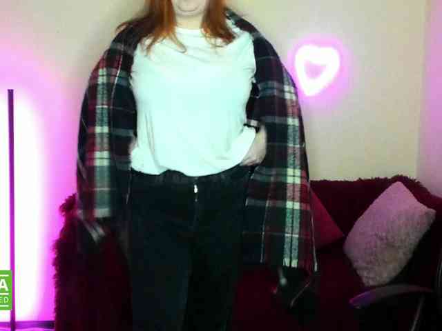 Aliciaredluv webcam