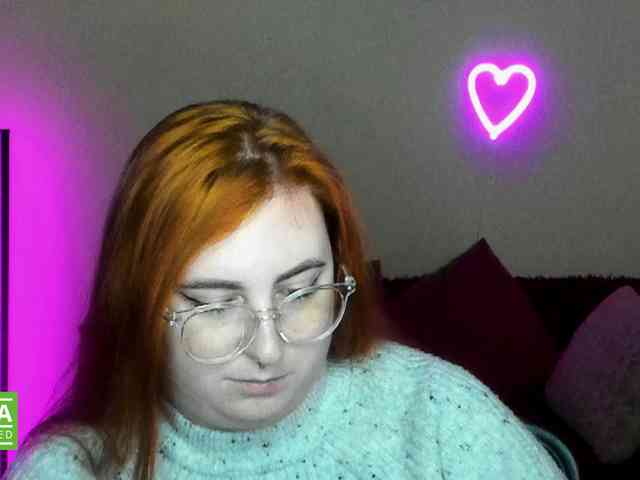Aliciaredluv webcam