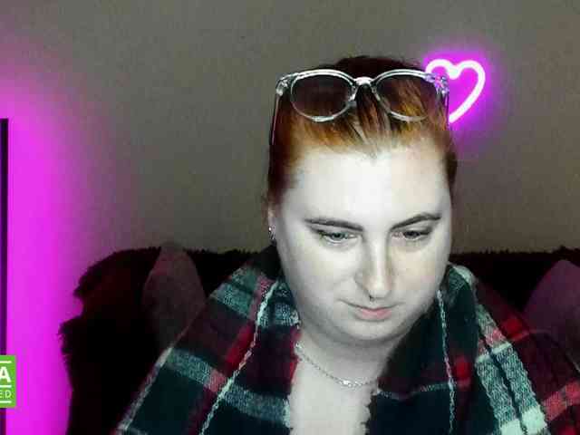 Aliciaredluv webcam