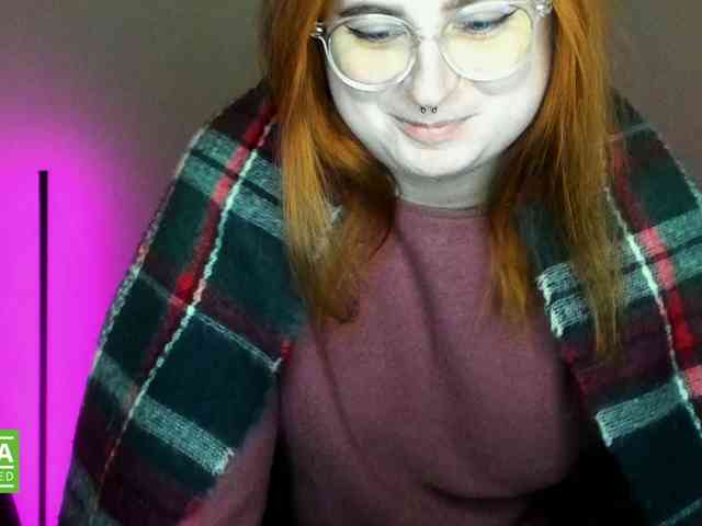 Aliciaredluv webcam