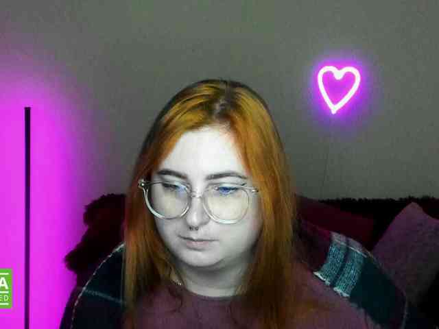 Aliciaredluv webcam