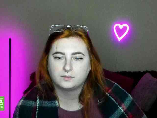 Aliciaredluv webcam