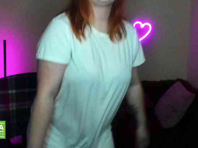Aliciaredluv webcam
