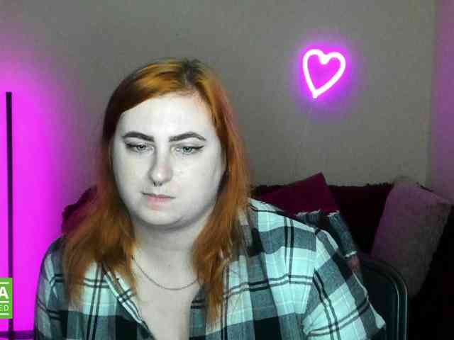 Aliciaredluv webcam