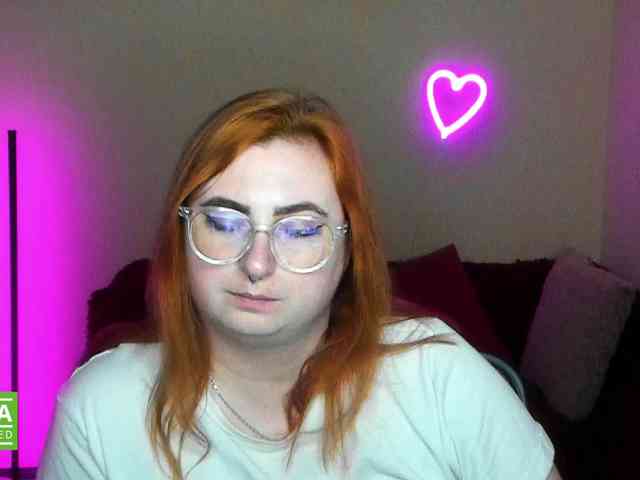 Aliciaredluv webcam