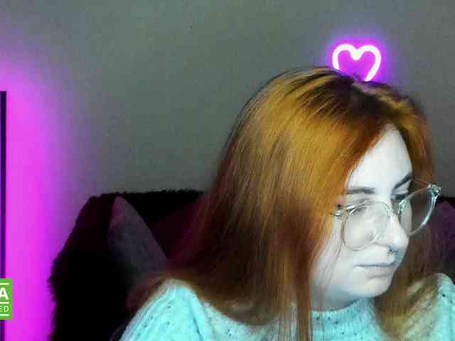 Aliciaredluv webcam