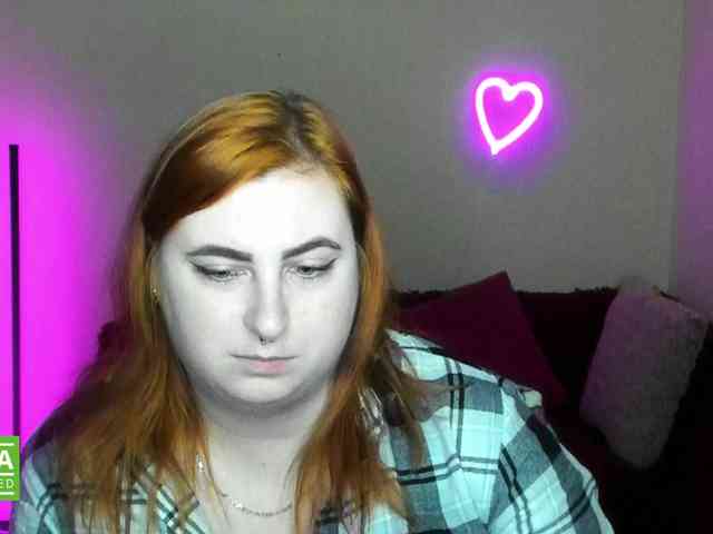 Aliciaredluv webcam