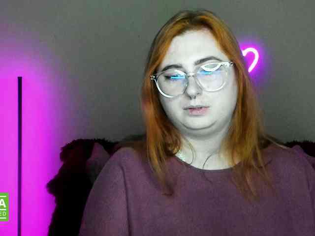 Aliciaredluv webcam