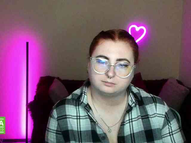 Aliciaredluv Live Webcam on BongaCams