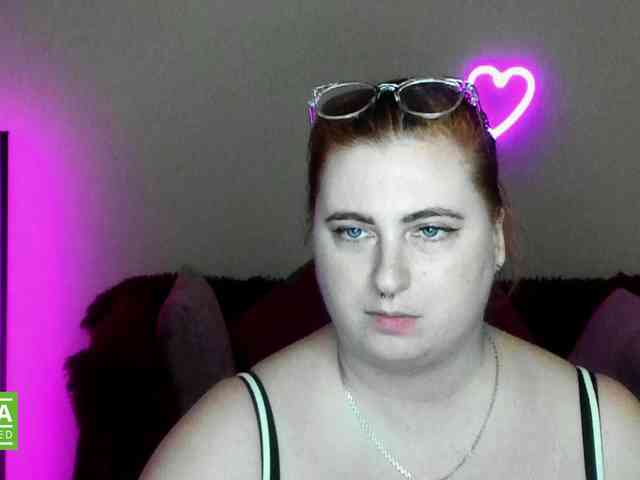 Aliciaredluv webcam