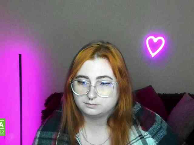 Aliciaredluv webcam