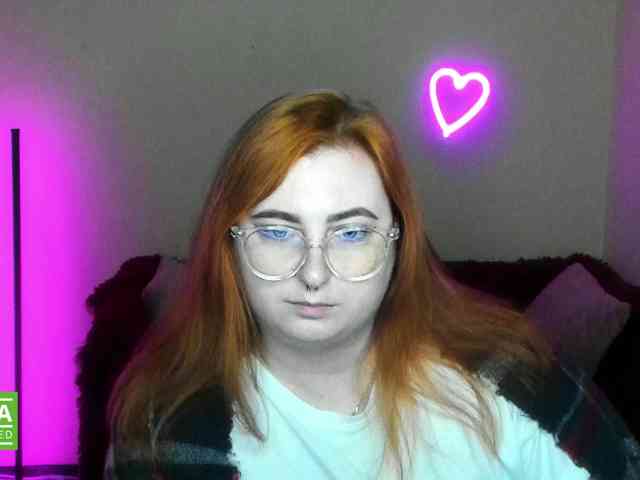 Aliciaredluv webcam