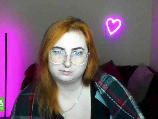 Aliciaredluv webcam