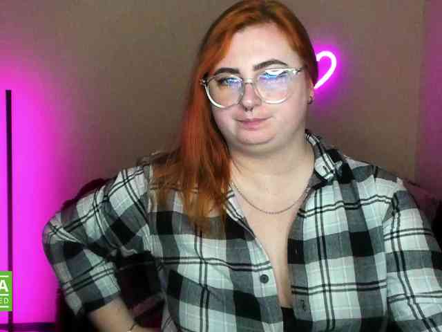 Aliciaredluv webcam