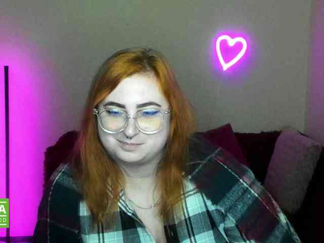 Aliciaredluv webcam