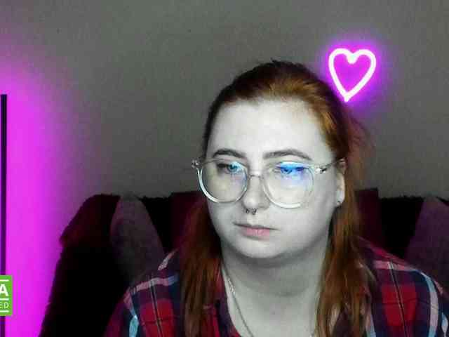 Aliciaredluv webcam