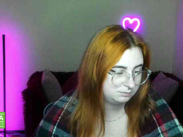 Aliciaredluv webcam