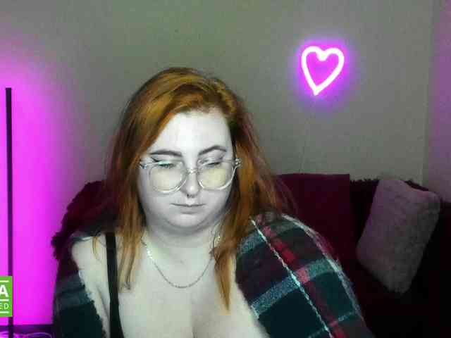 Aliciaredluv webcam