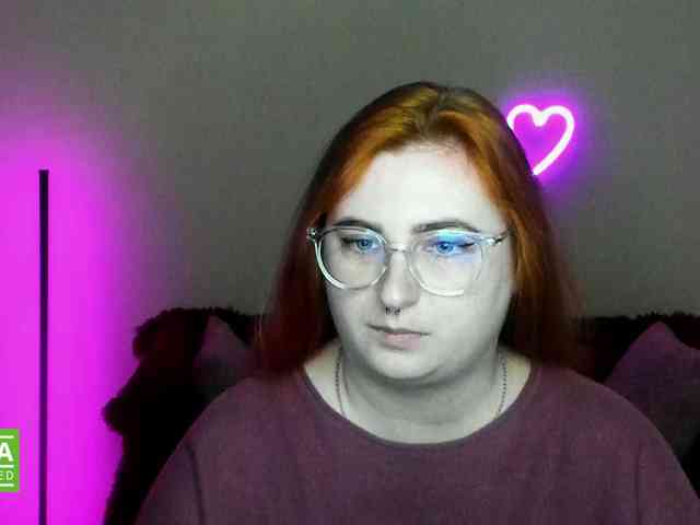 Aliciaredluv webcam