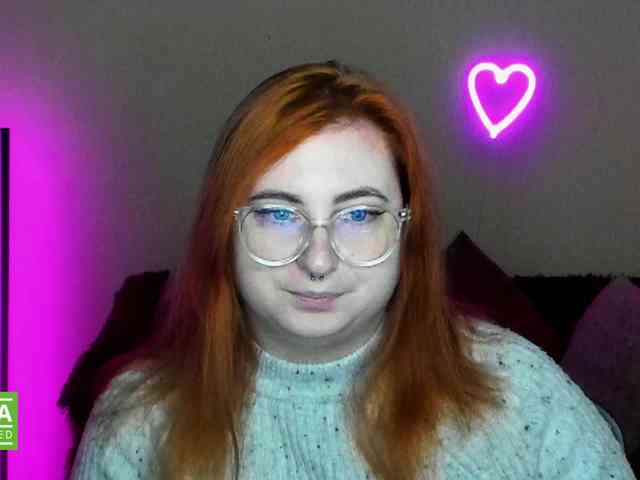 Aliciaredluv webcam