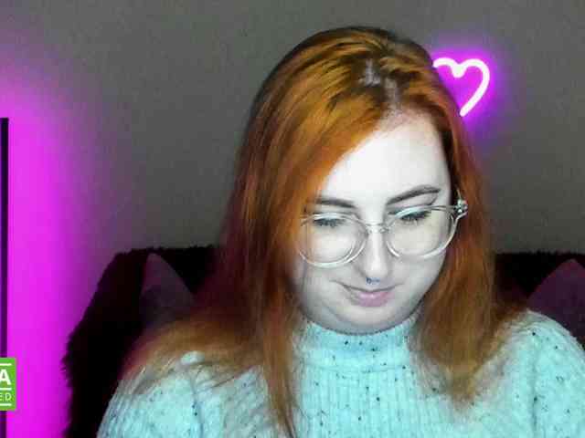 Aliciaredluv webcam