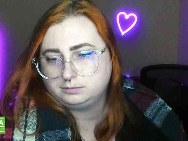 Aliciaredluv Live Webcam on BongaCams