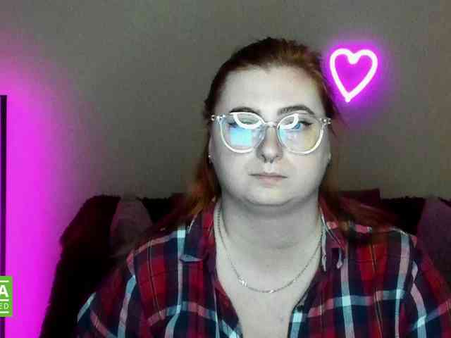 Aliciaredluv webcam