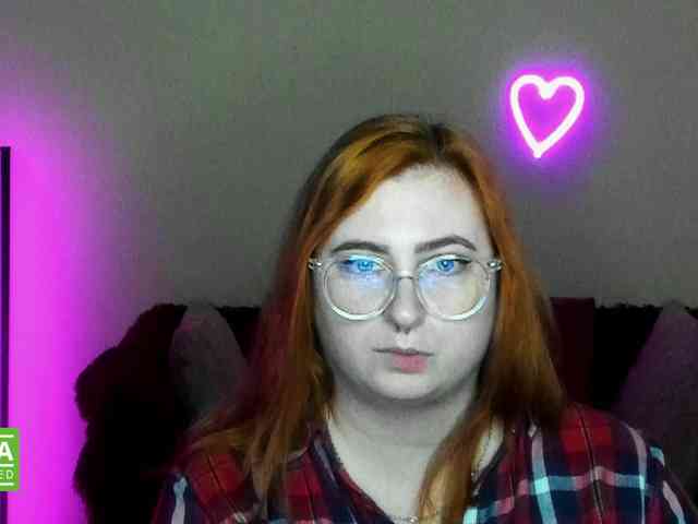 Aliciaredluv webcam