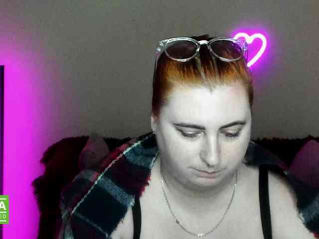 Aliciaredluv webcam