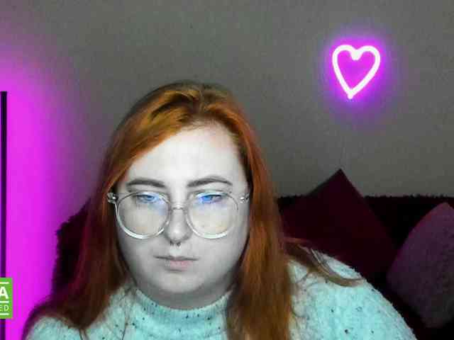 Aliciaredluv webcam