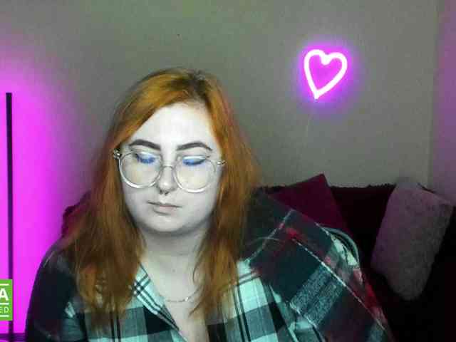 Aliciaredluv webcam