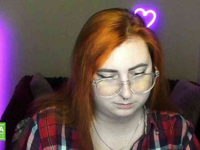 Aliciaredluv Live Webcam on BongaCams