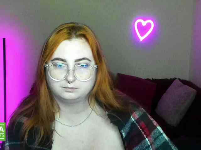 Aliciaredluv webcam